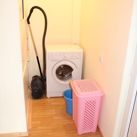Super Location - Shared Bathroom And Kitchen 耶烈万 外观 照片
