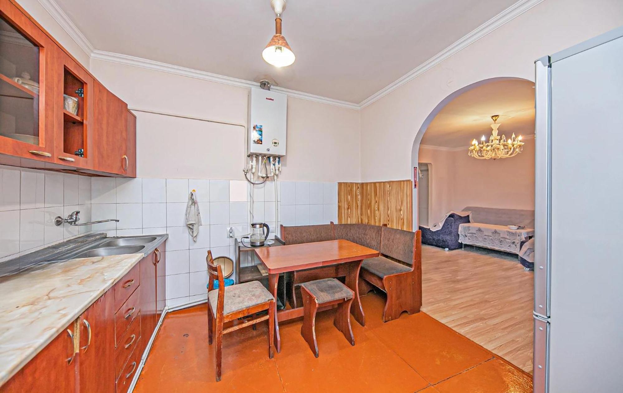 Super Location - Shared Bathroom And Kitchen 耶烈万 外观 照片
